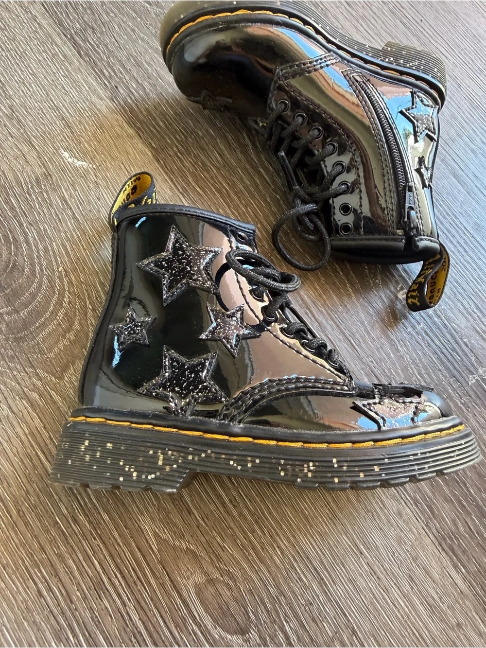 Dr. Martens Kids Black Patent Star Combat Boots